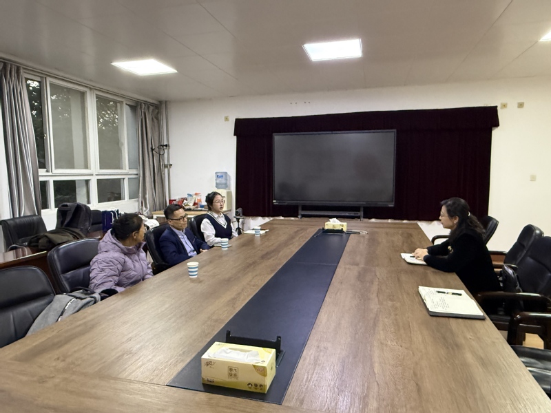 德国法兰克福财经管理大学代表团...